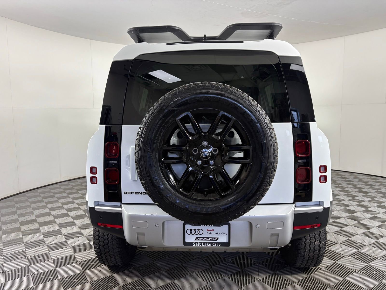 Used 2024 Land Rover Defender 110 S AWD/4WD image 6