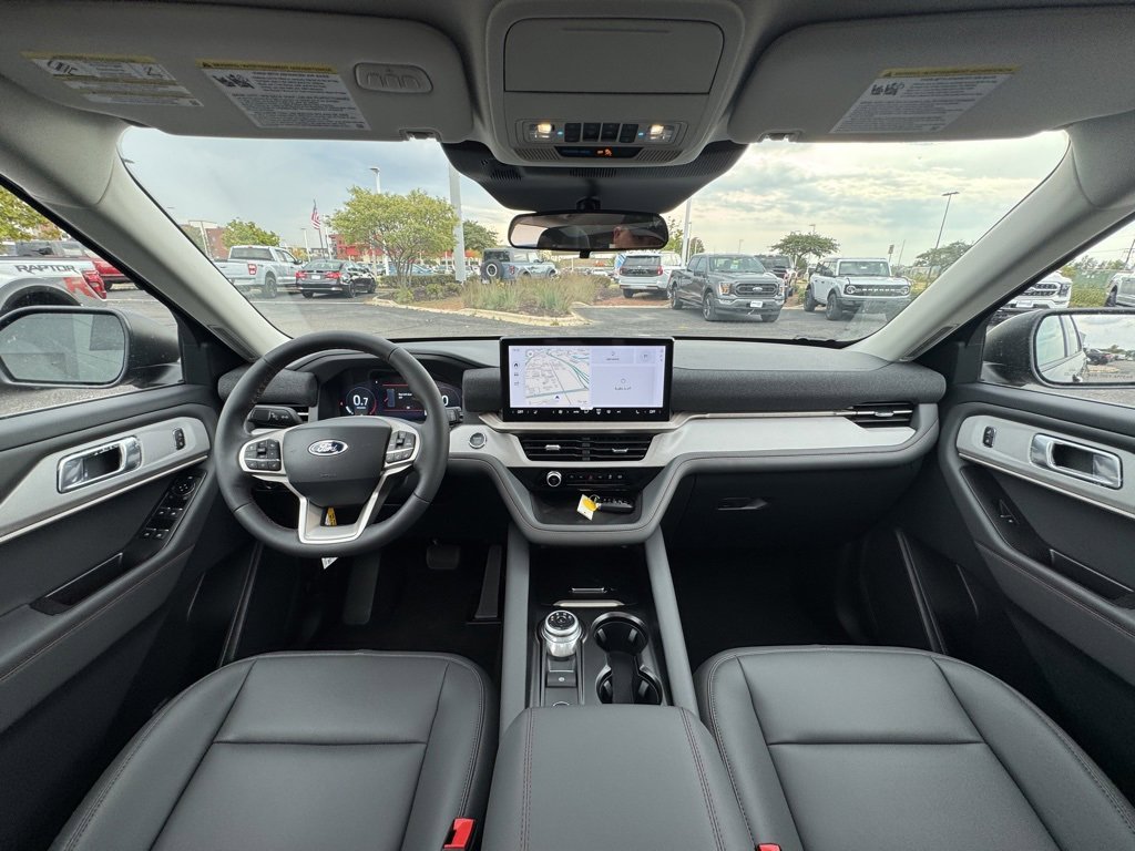 New 2025 Ford Explorer Active w/ Active Comfort Package image 22