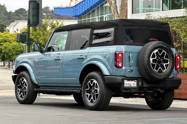 Certified 2023 Ford Bronco Outer Banks AWD/4WD image 6