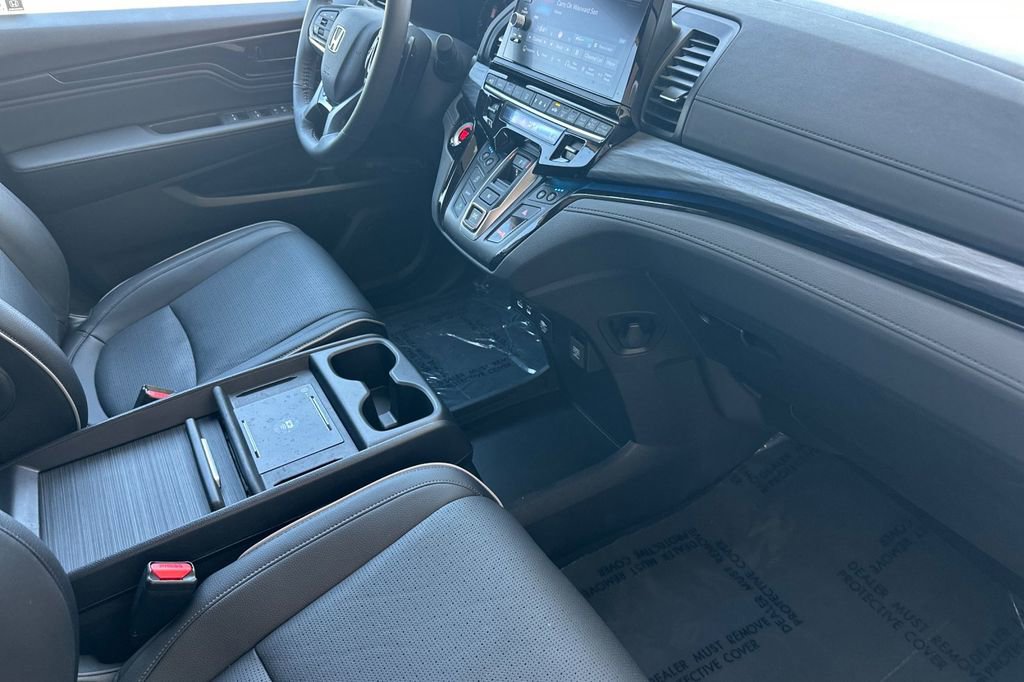 Certified 2026 Honda Odyssey Elite image 13