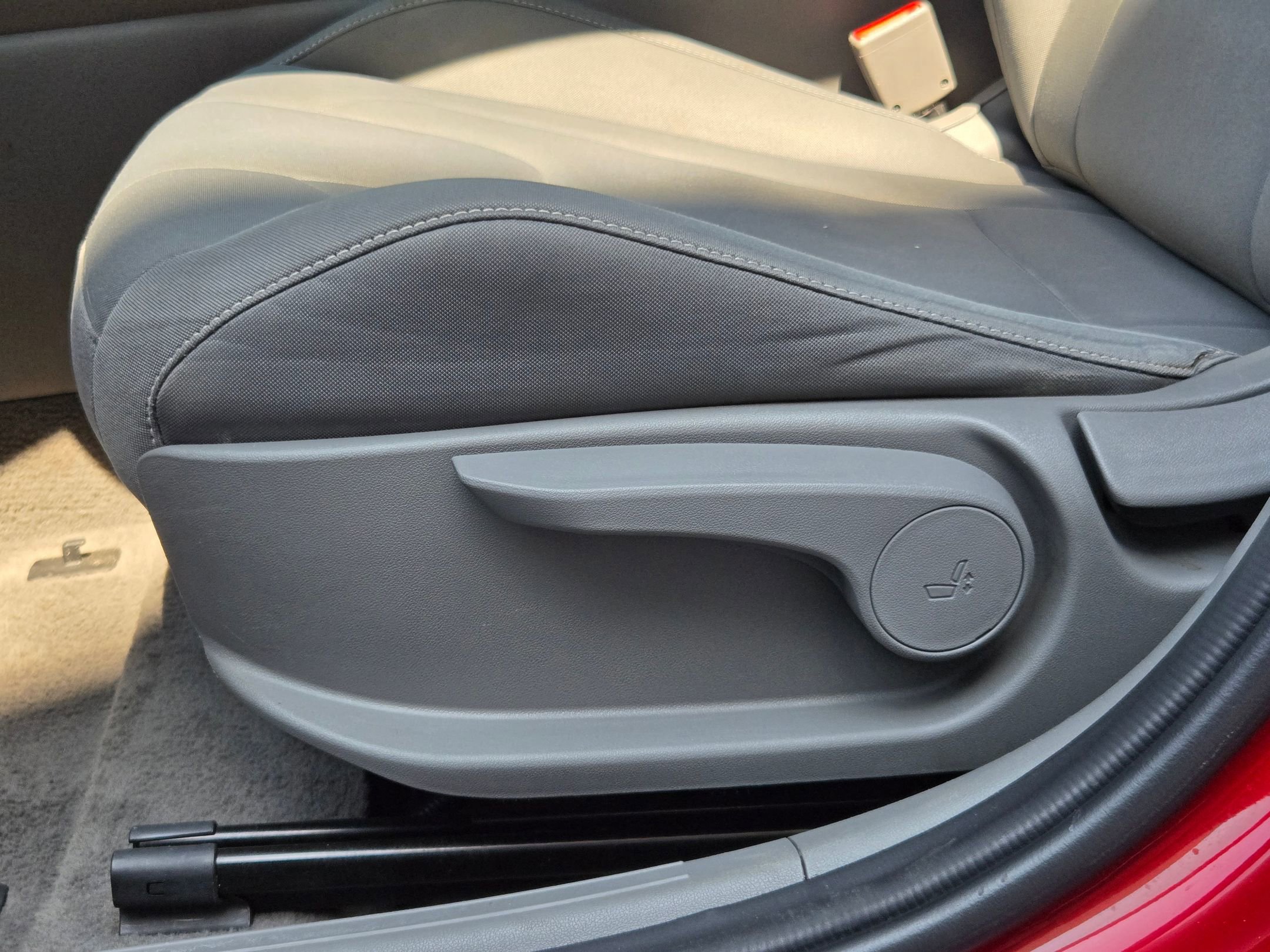 Used 2024 Hyundai Elantra SEL FWD image 23