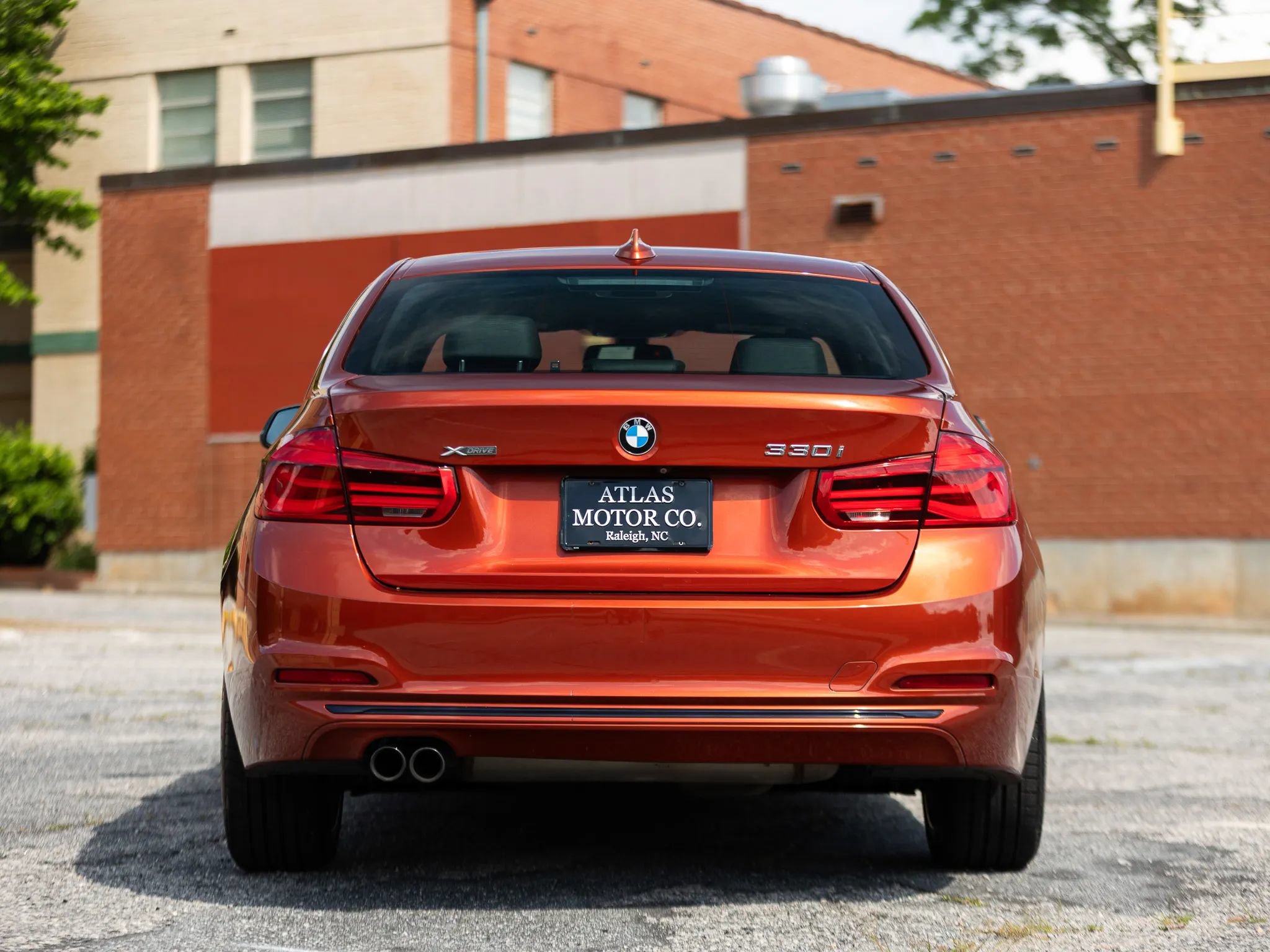 Used 2018 BMW 330i xDrive Sedan AWD/4WD image 10