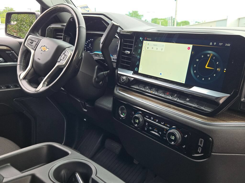 Certified 2024 Chevrolet Silverado 1500 LT AWD/4WD image 16