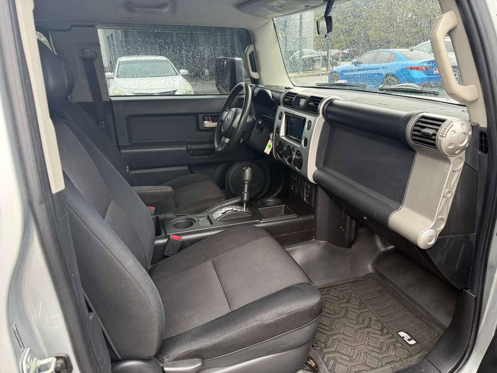 Used 2007 Toyota FJ Cruiser 2WD image 11