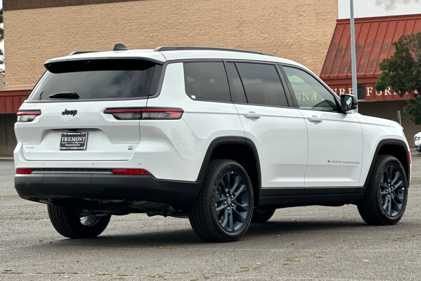 New 2026 Jeep Grand Cherokee L Limited AWD/4WD image 3
