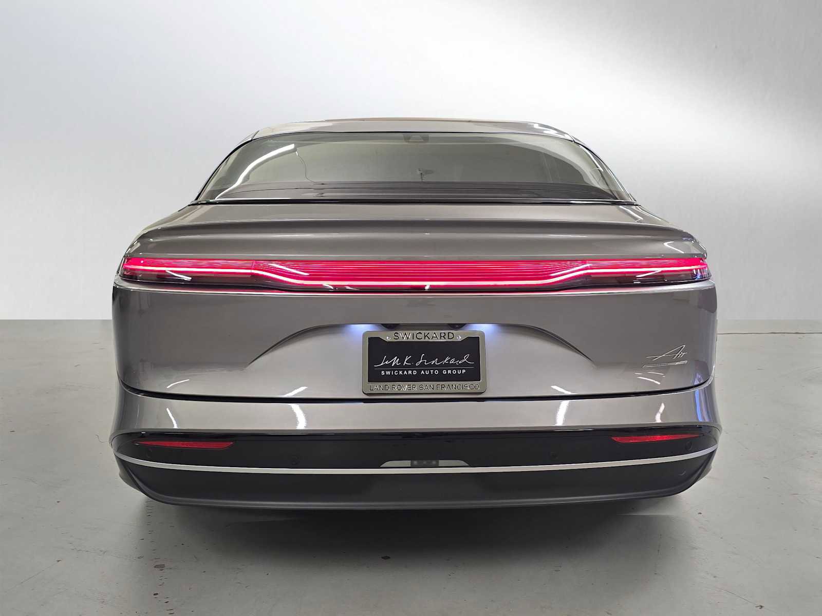 Used 2023 Lucid Air Touring image 4