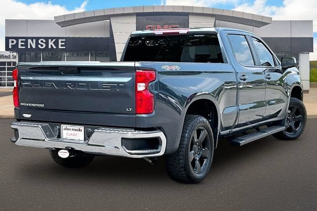 Used 2022 Chevrolet Silverado 1500 LT AWD/4WD image 2