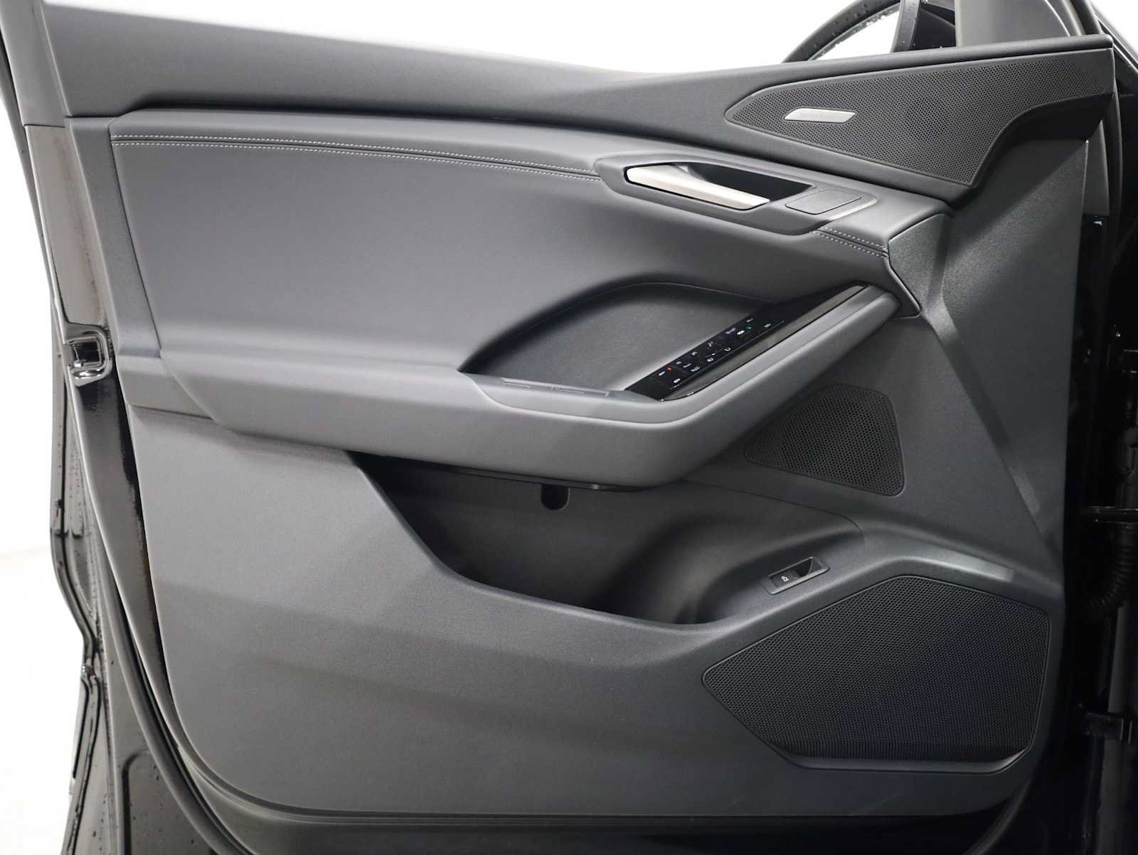 New 2027 Audi Q6 e-tron Premium Plus AWD/4WD image 16