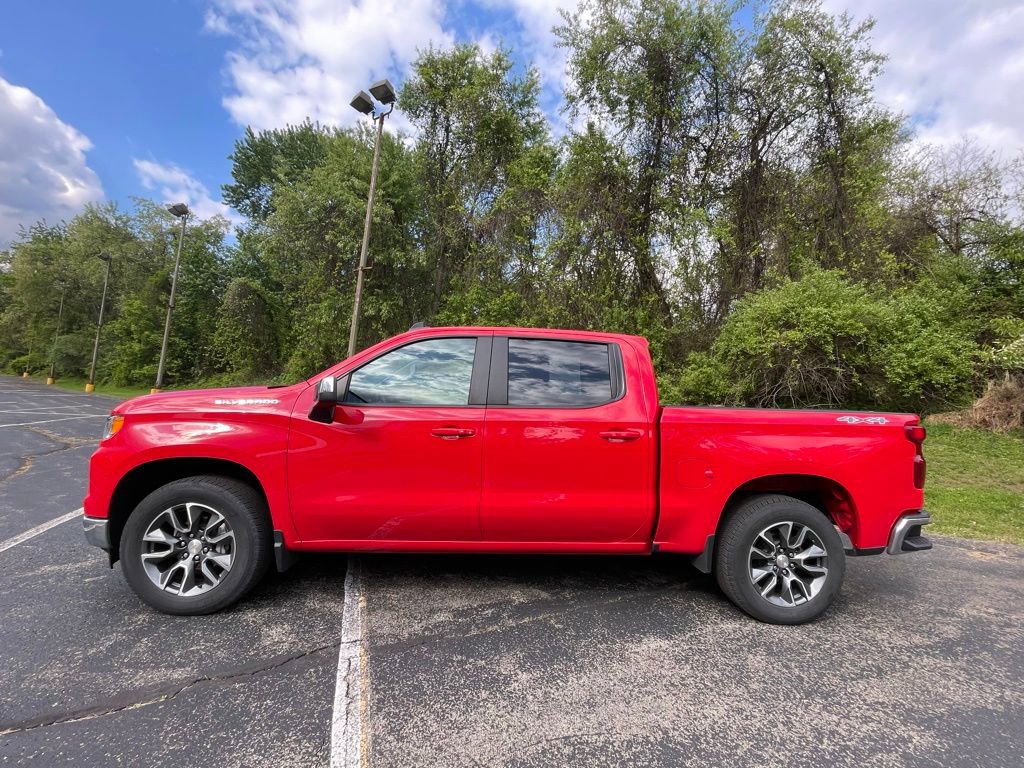Certified 2023 Chevrolet Silverado 1500 LT AWD/4WD image 6