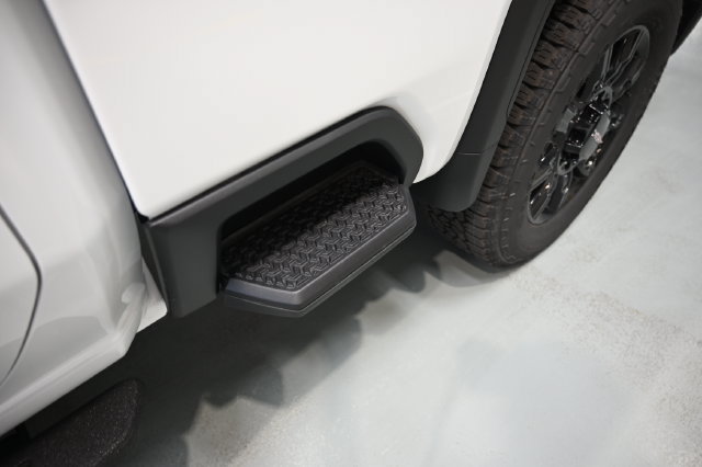 New 2026 GMC Sierra 2500 AT4 w/ AT4 Premium Plus Package AWD/4WD image 34