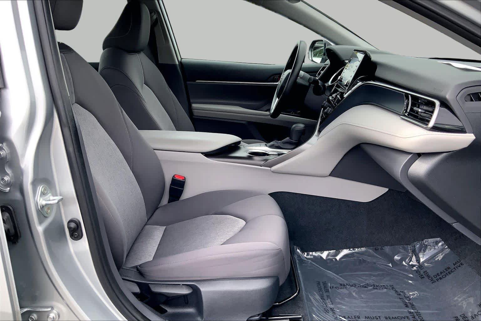Used 2024 Toyota Camry LE w/ Convenience Package FWD image 8