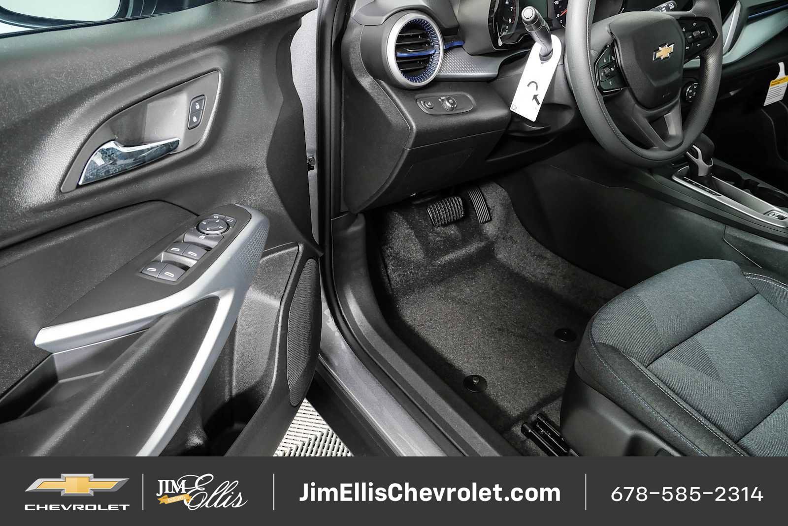 New 2026 Chevrolet Trax LS w/ LS Convenience Package FWD image 7