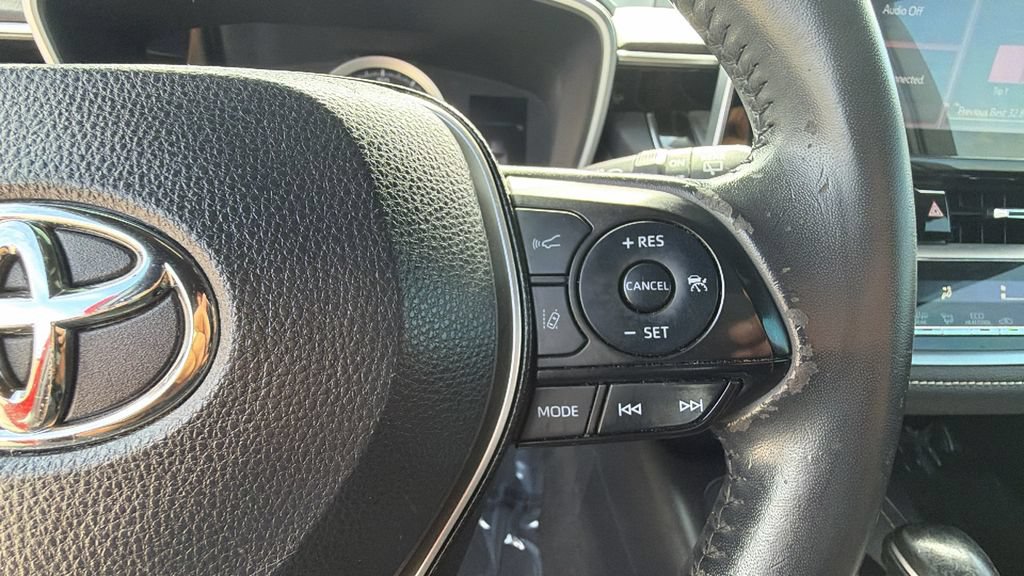 Used 2021 Toyota Corolla SE w/ Special Edition FWD image 18