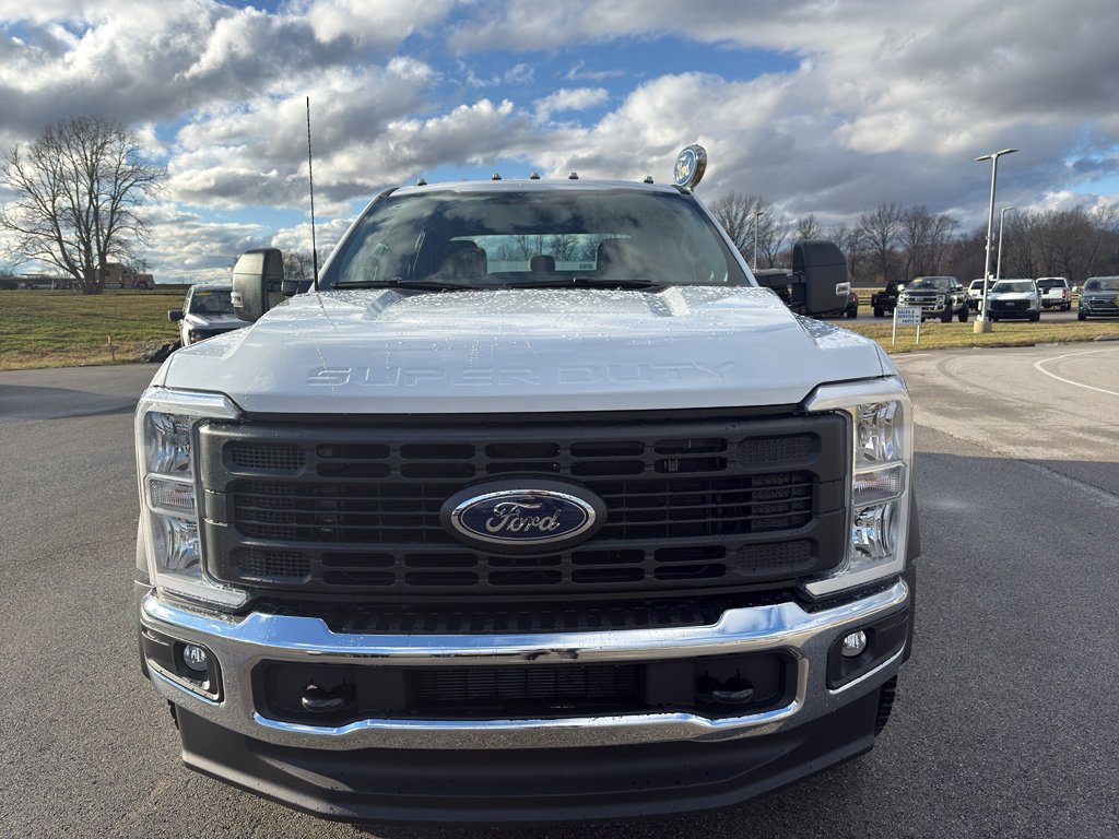 New 2026 Ford F450 XL w/ XL Chrome Package image 2