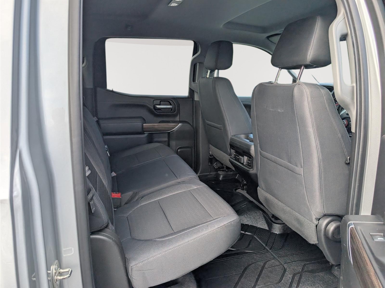 Used 2019 Chevrolet Silverado 1500 LT Trail Boss AWD/4WD image 11