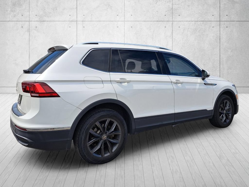 Used 2023 Volkswagen Tiguan SE FWD image 5