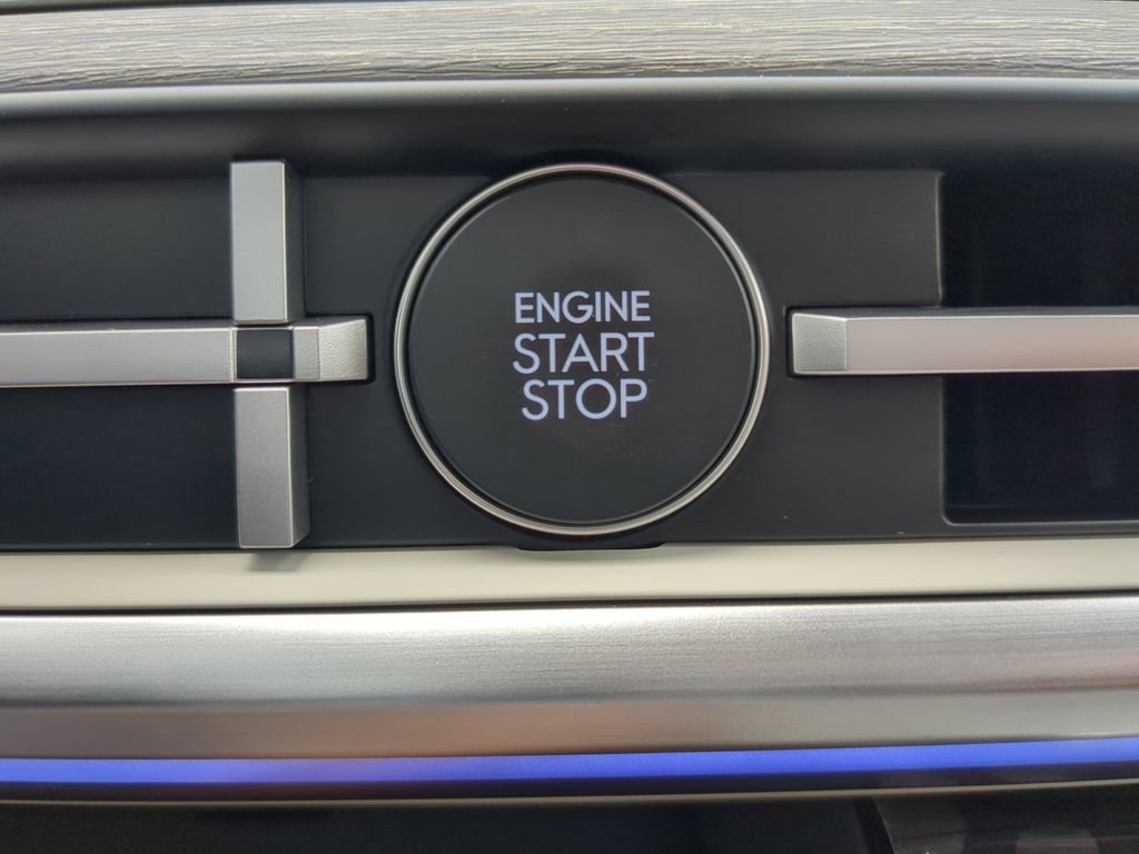 New 2025 Hyundai Santa Fe Limited image 14