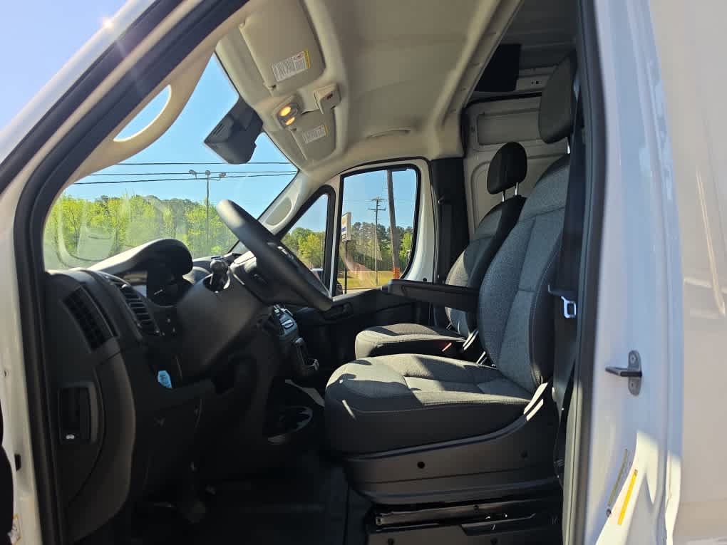 Used 2026 RAM ProMaster 2500 w/ Convenience Group FWD image 13