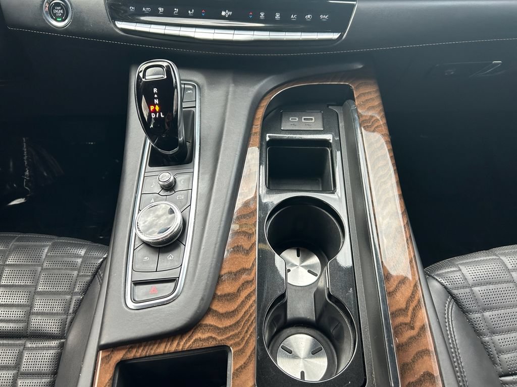 Used 2023 Cadillac Escalade Sport Platinum w/ LPO, Floor Liner Package AWD/4WD image 18