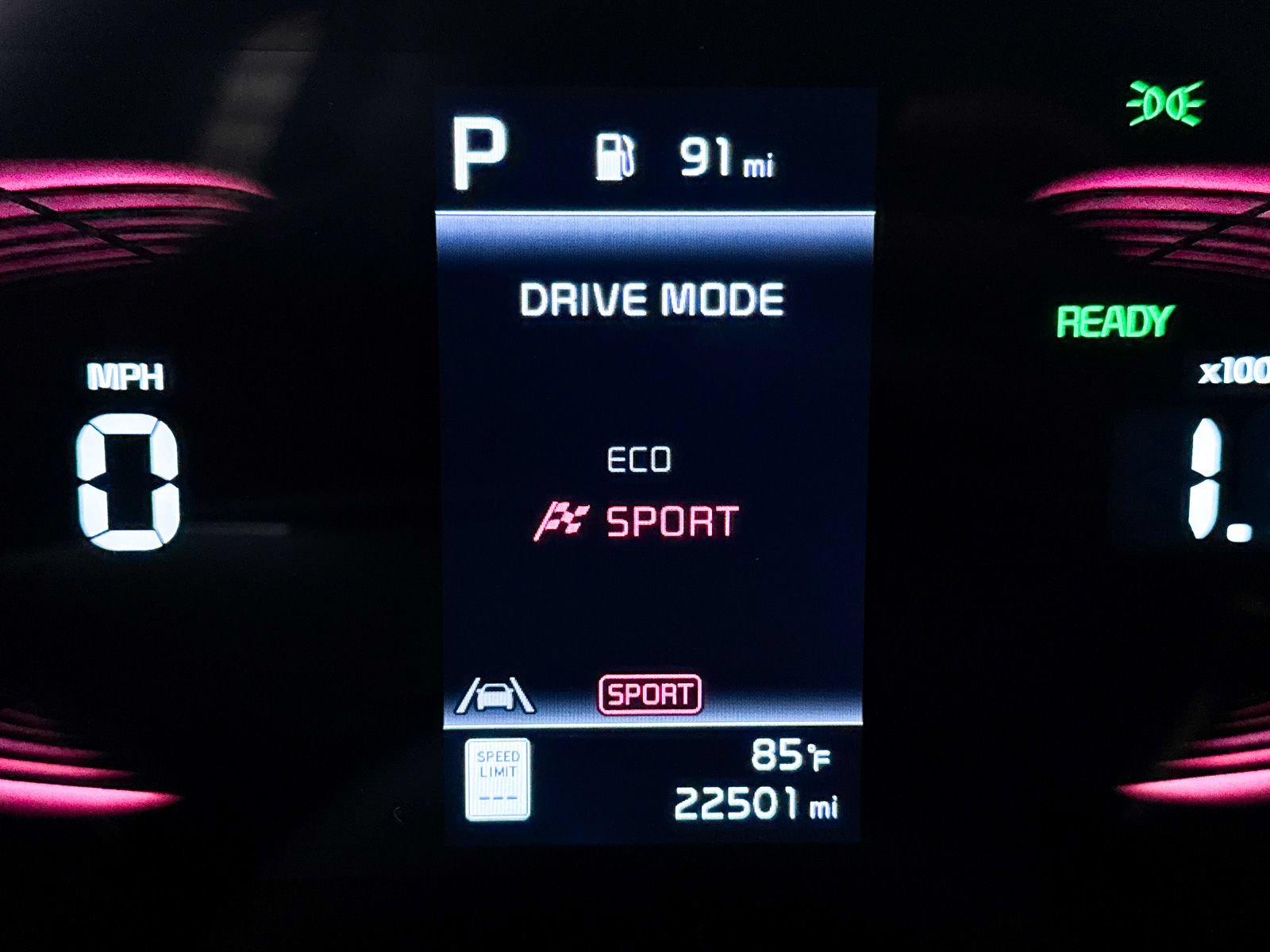 Used 2023 Kia Niro EX Touring FWD image 11