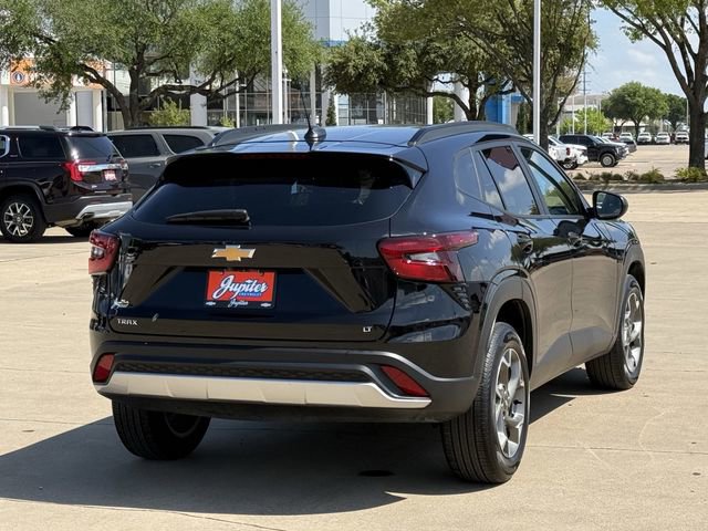 Certified 2025 Chevrolet Trax LT w/ LT Convenience Package FWD image 4