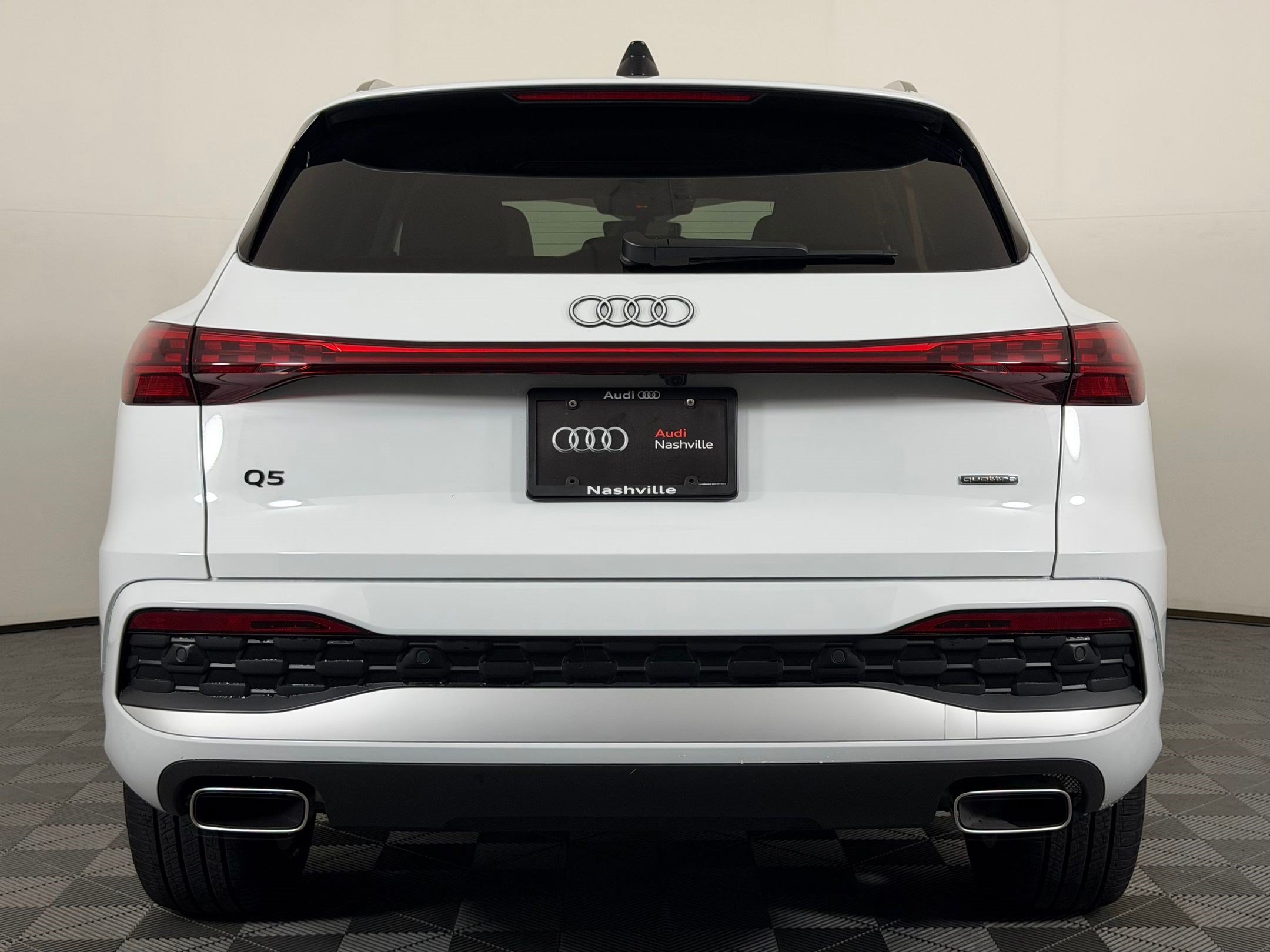 Used 2025 Audi Q5 Premium AWD/4WD image 10
