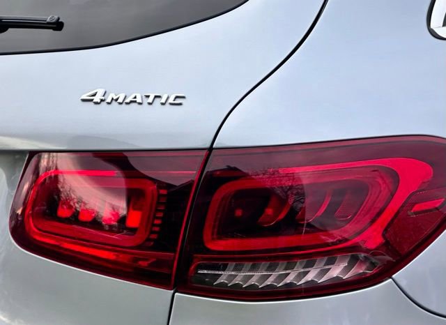 Used 2021 Mercedes-Benz GLC 300 4MATIC image 13