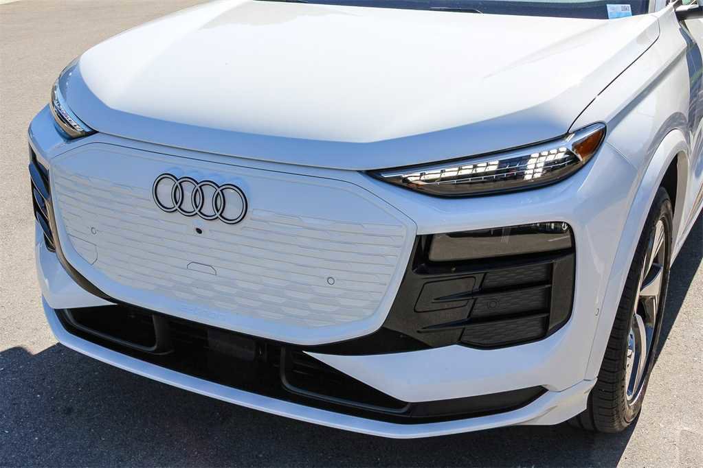 Used 2025 Audi Q6 e-tron Premium Plus w/ Premium Plus image 8