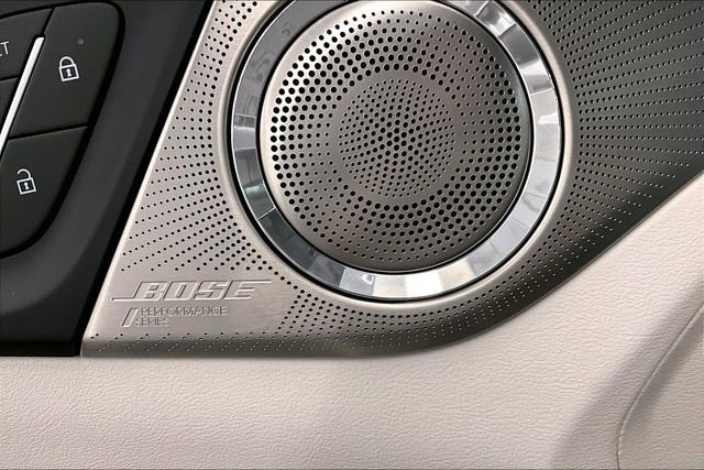 Used 2025 Buick Enclave Avenir image 40