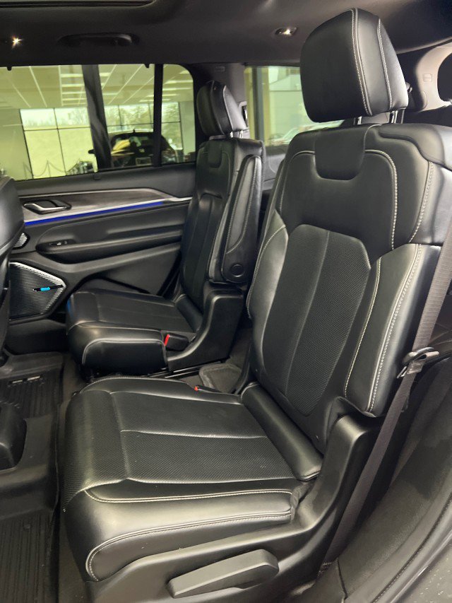 Used 2021 Jeep Grand Cherokee L Overland w/ Luxury Tech Group IV image 9