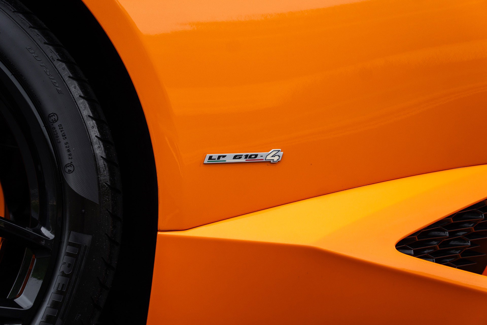 Used 2016 Lamborghini Huracan LP 610-4 AWD/4WD image 17