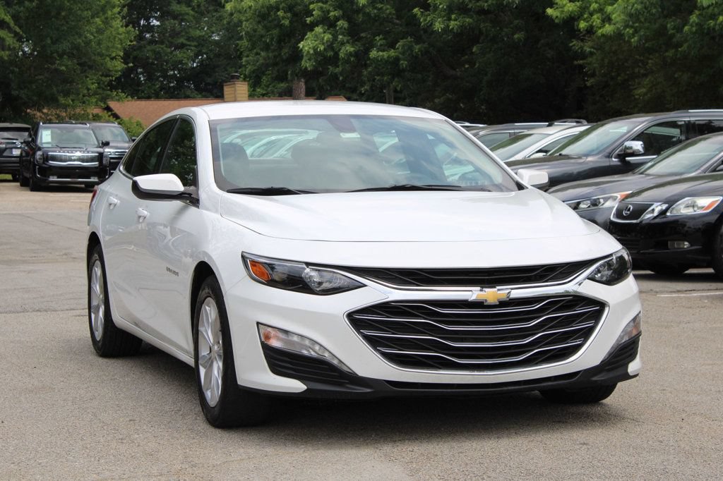 Used 2021 Chevrolet Malibu LT FWD image 1