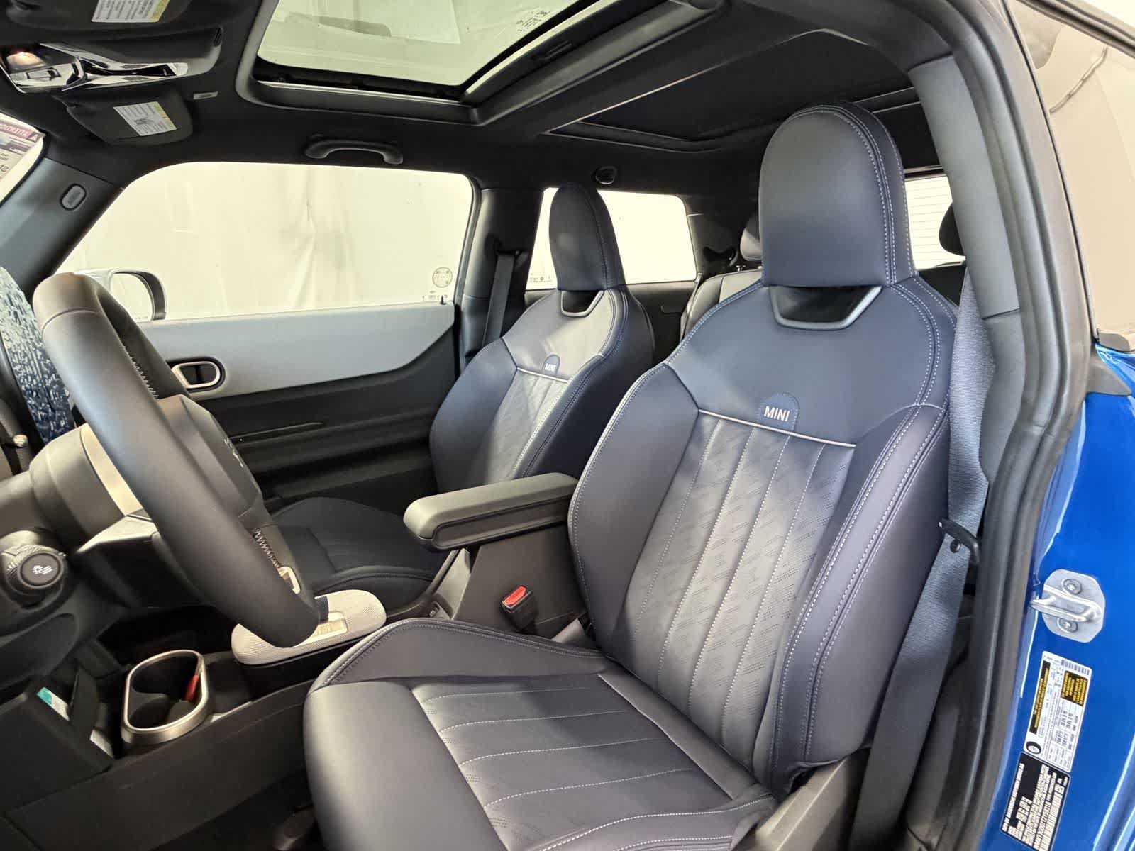 New 2026 MINI Cooper 2-Door Hardtop FWD image 11