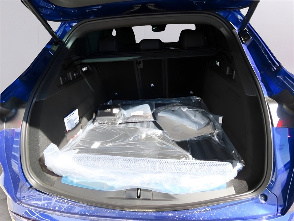 New 2024 Maserati Grecale GT image 23