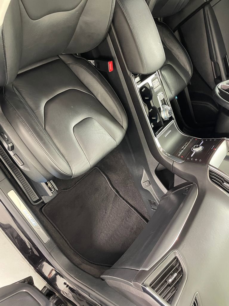 Used 2020 Ford Edge Titanium image 63