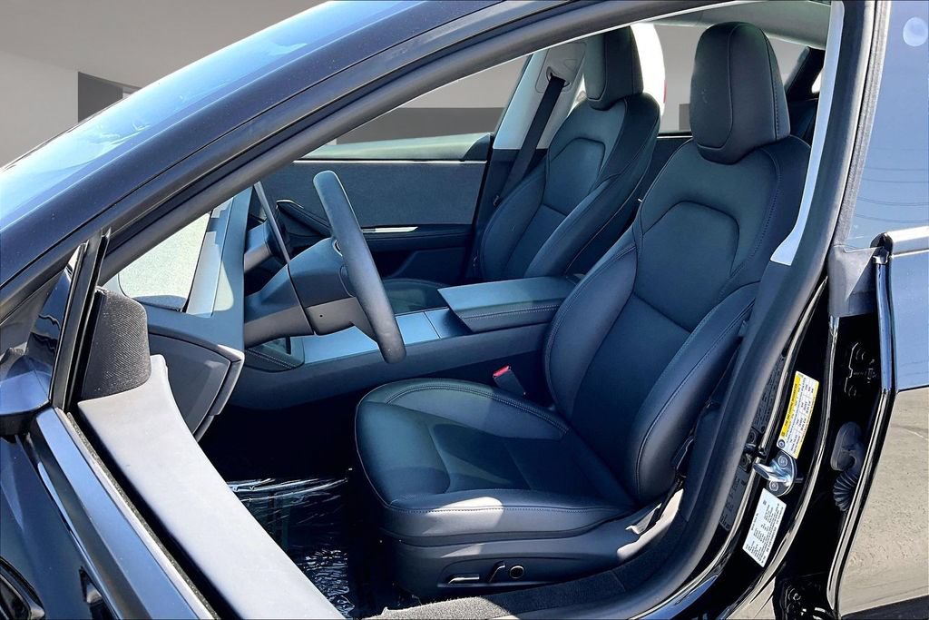 Used 2025 Tesla Model 3 RWD image 19