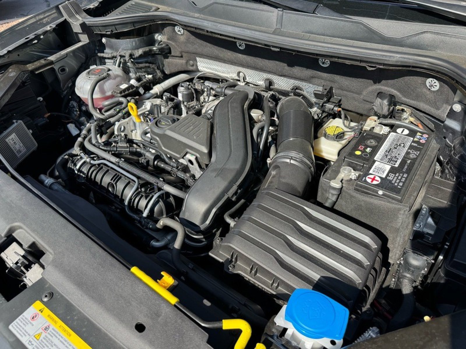 Used 2022 Volkswagen Taos SEL w/ Panoramic Sunroof Package image 27