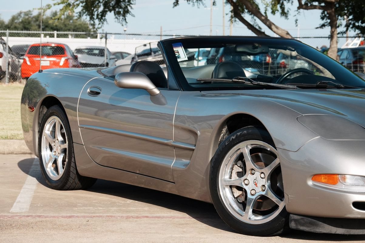 Used 2002 Chevrolet Corvette Convertible w/ Preferred Equipment Group2 RWD image 14