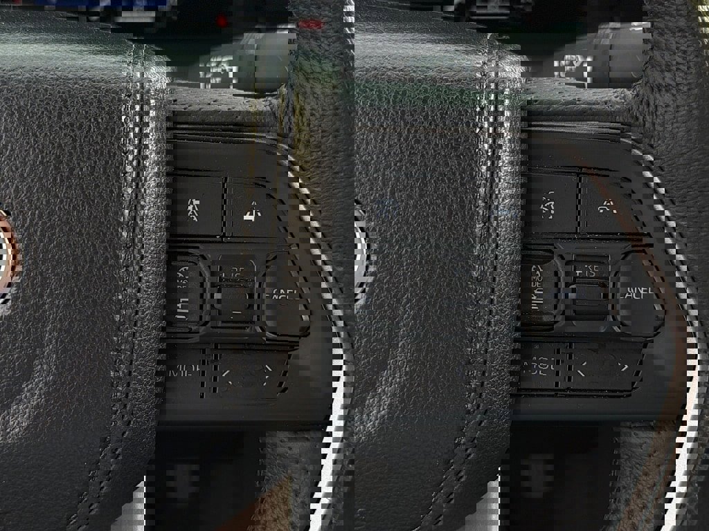 Used 2025 Toyota Tacoma TRD Off-Road image 18