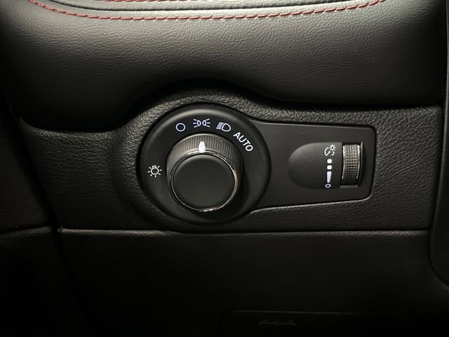 Used 2023 Dodge Durango GT image 25