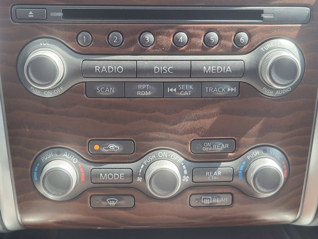 Used 2019 Nissan Pathfinder Platinum AWD/4WD image 8