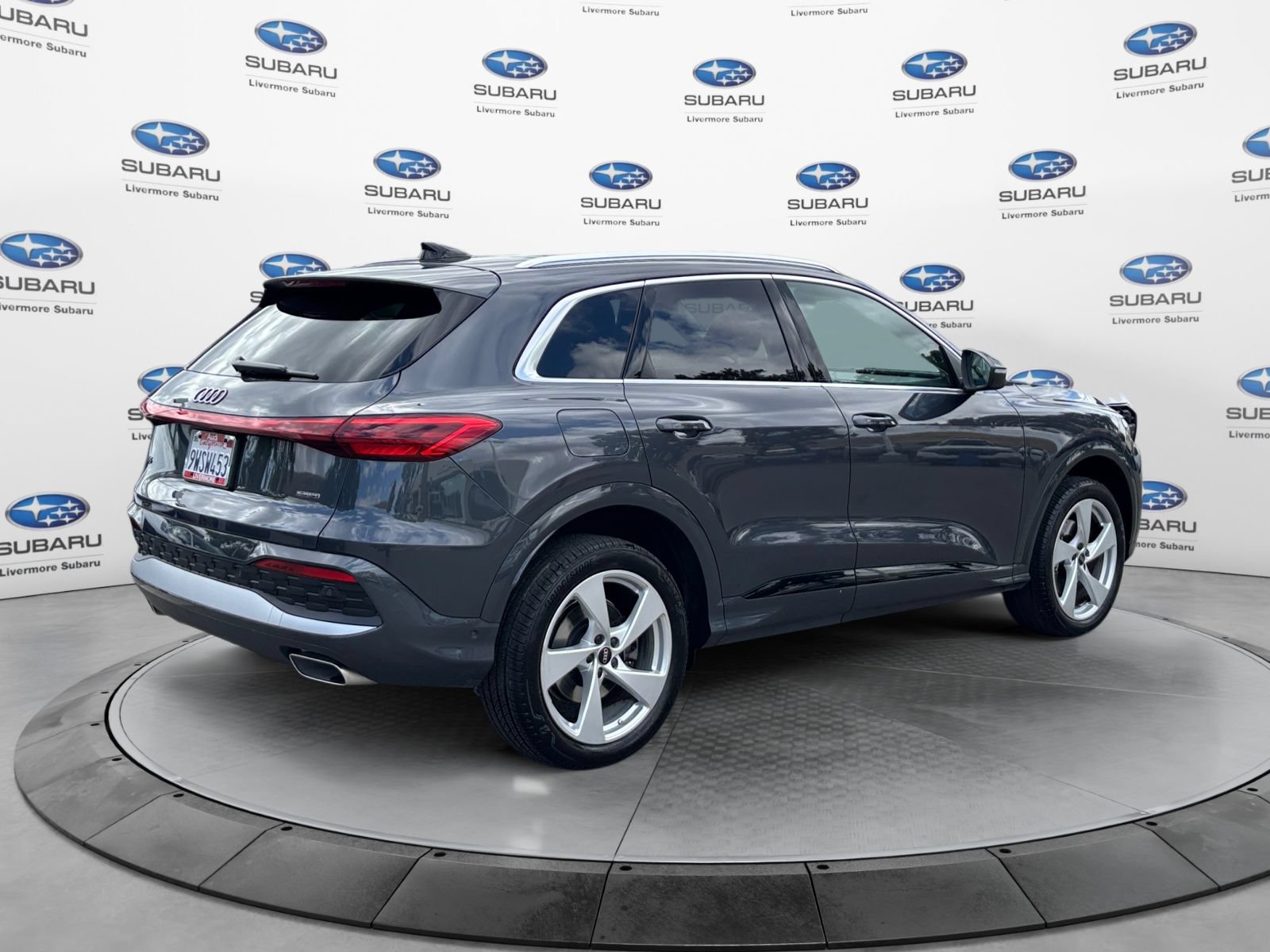 Used 2025 Audi Q5 Premium Plus w/ Premium Plus AWD/4WD image 5