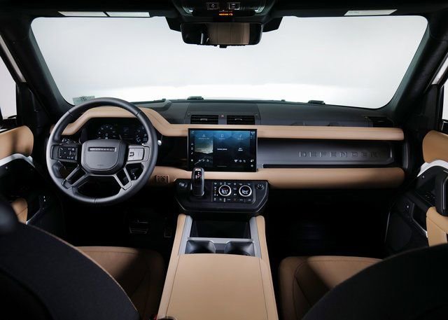 New 2025 Land Rover Defender 130 V8 image 4