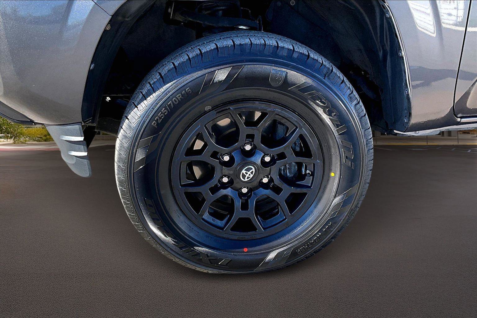 Certified 2019 Toyota Tacoma SR5 image 9