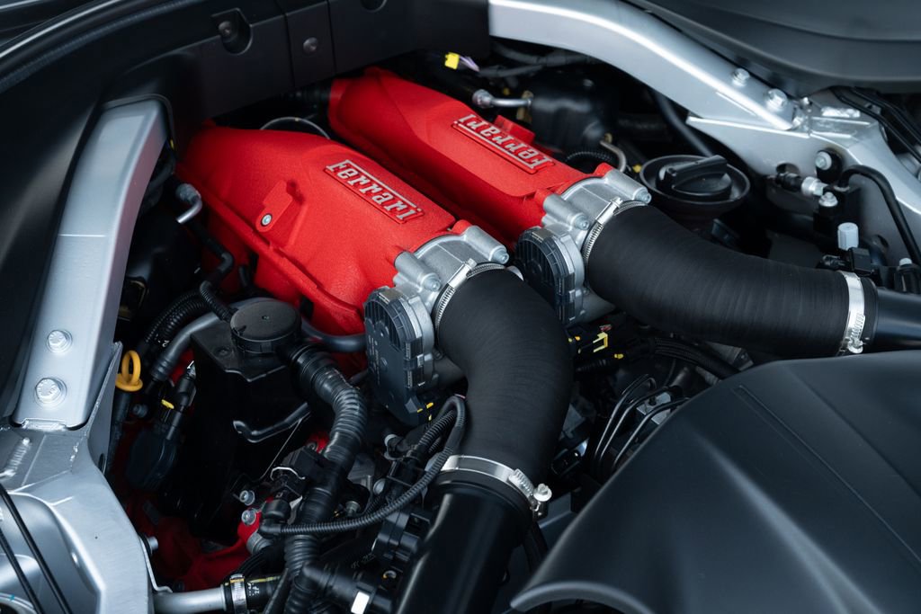 Used 2019 Ferrari Portofino image 13