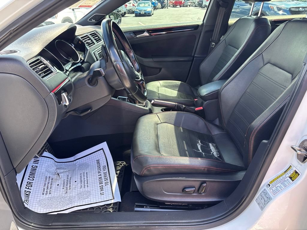 Used 2017 Volkswagen Jetta GLI FWD image 16
