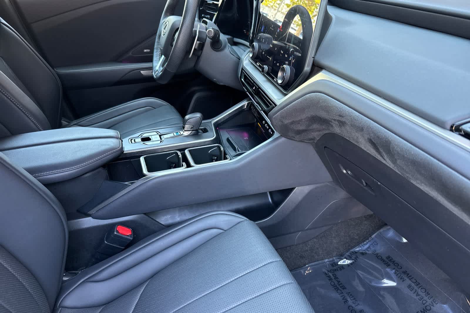 Used 2026 Lexus TX 500h AWD w/ Technology Package image 18