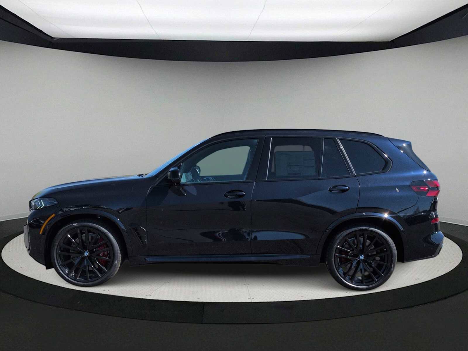 New 2026 BMW X5 M60i image 5