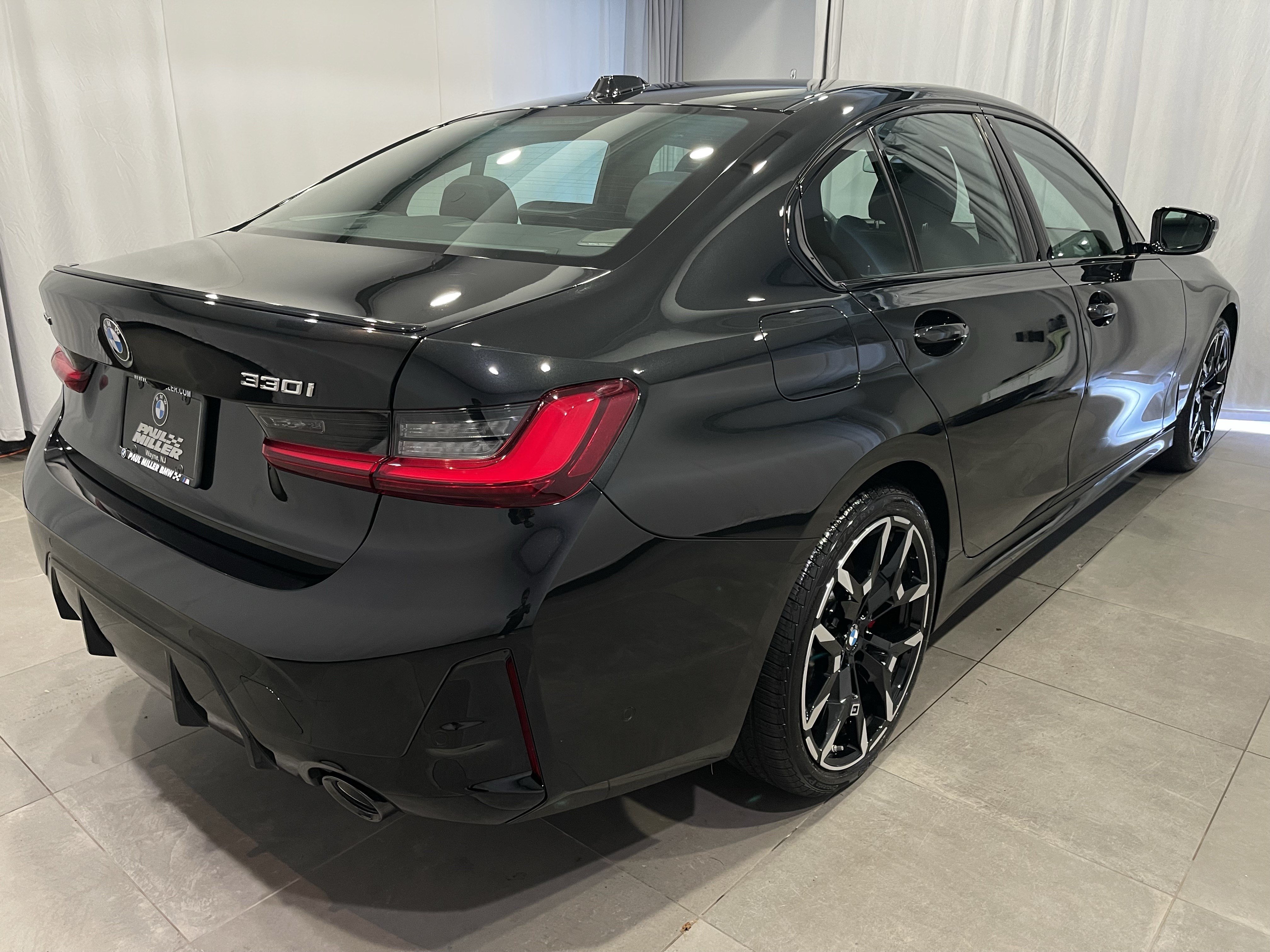 Used 2026 BMW 330i xDrive Sedan w/ M Sport Package AWD/4WD image 6