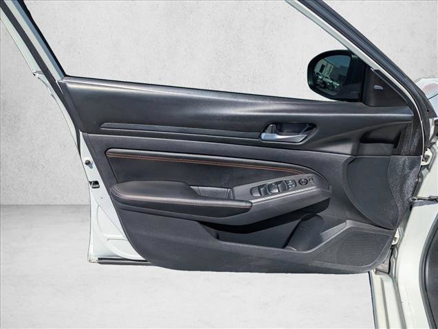 Used 2021 Nissan Altima 2.5 SR FWD image 21